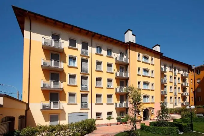 Aparthotel Residenza Carracci 4*