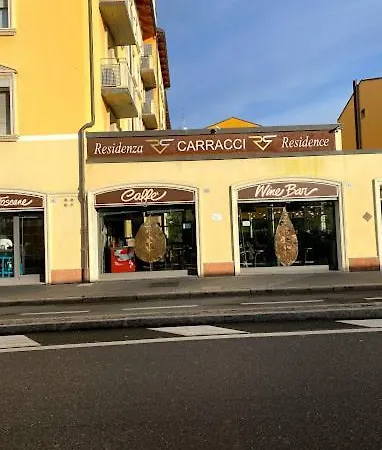 Residenza Carracci Апарт-отель Болонья