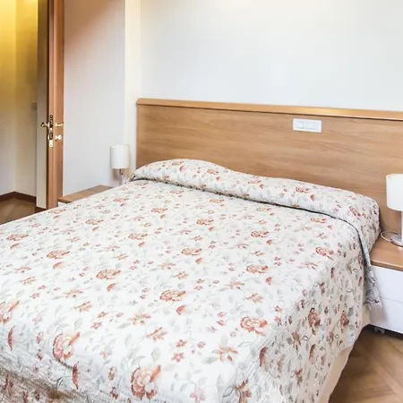 Residenza Carracci Aparthotel