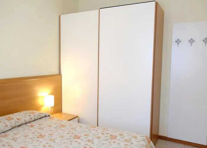 Residenza Carracci アパートホテル