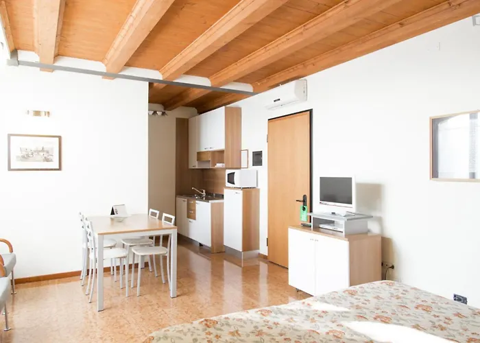 Residenza Carracci 아파트호텔 볼로냐