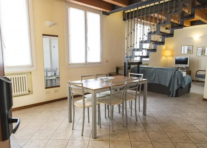 Residenza Carracci 4* ボローニャ