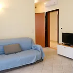 Residenza Carracci Apartmanhotel 4*