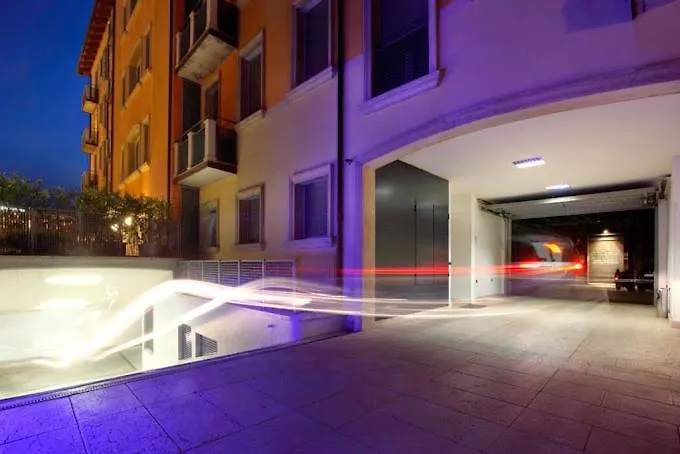 Residenza Carracci Apart Otel 4*