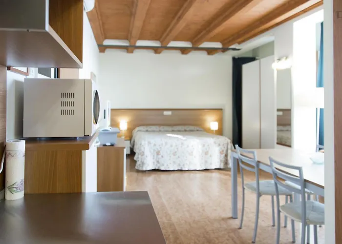 Apart Otel Residenza Carracci