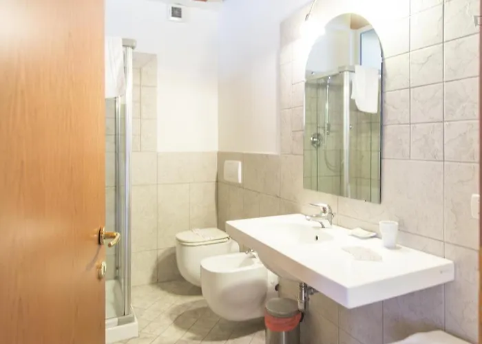 Residenza Carracci Aparthotel 4*