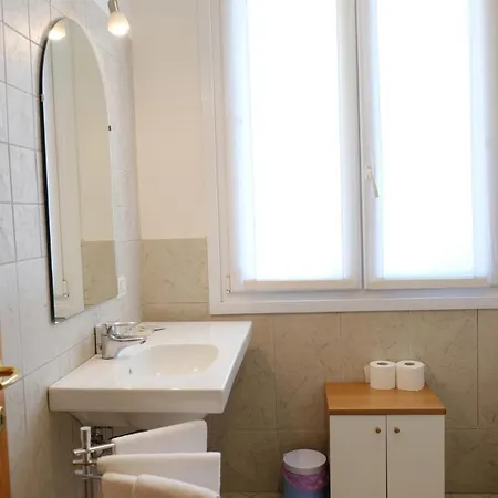 Lägenhetshotell Residenza Carracci 4*