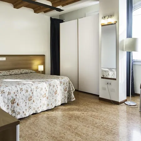 Residenza Carracci 4* Bologna