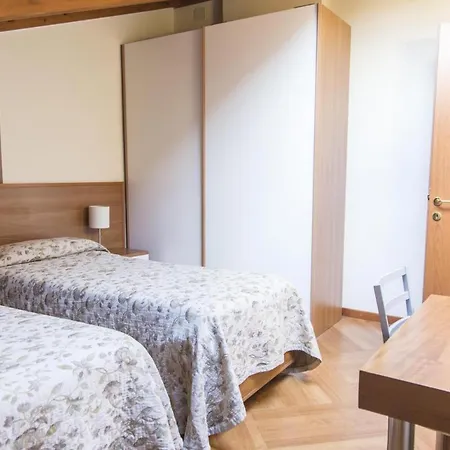 Residenza Carracci Lägenhetshotell Bologna