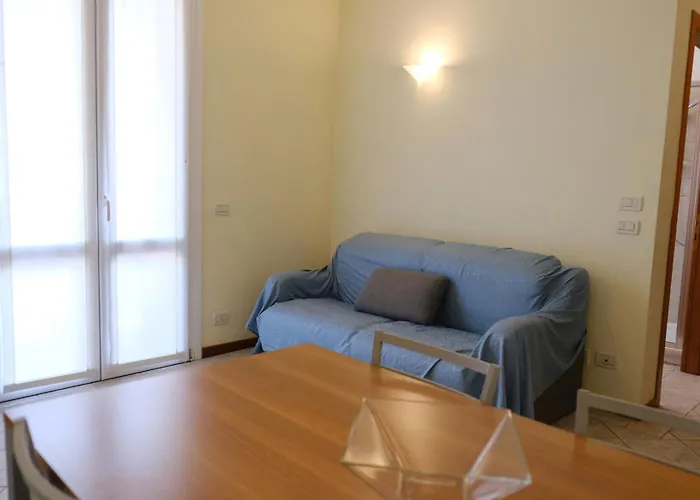 Residenza Carracci Aparthotel 4*